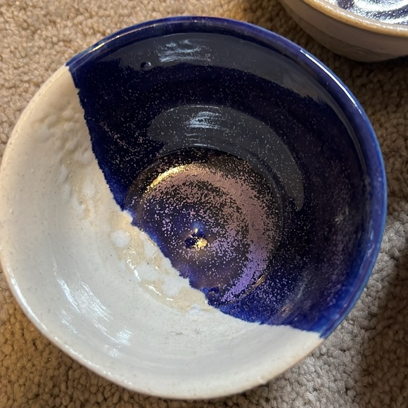 Set of 3 handmade pottery bowls, blue/purple and white glaze - Picture 3 of 8